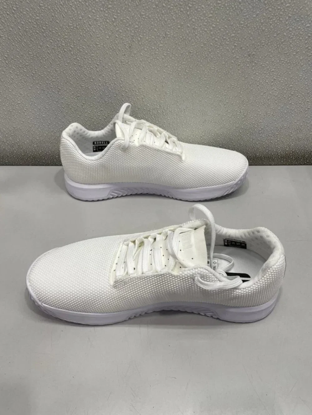 NOBULL Unisex White Training Sneakers M6.5 W8